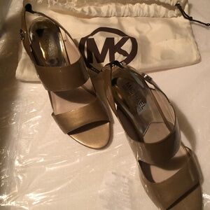 Michael Kors shimmer/patent leather dress shoe